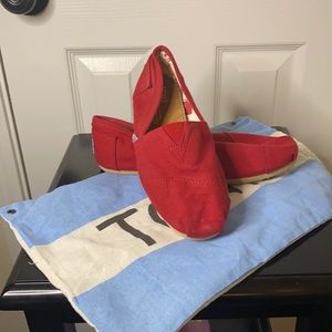 Red classic Toms!